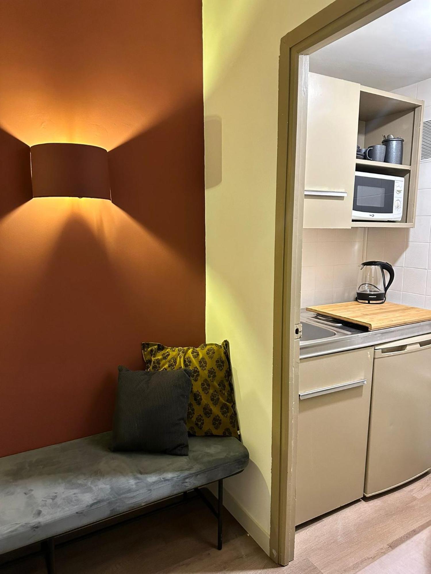 Aparthoteltribunal Madrid Luaran gambar