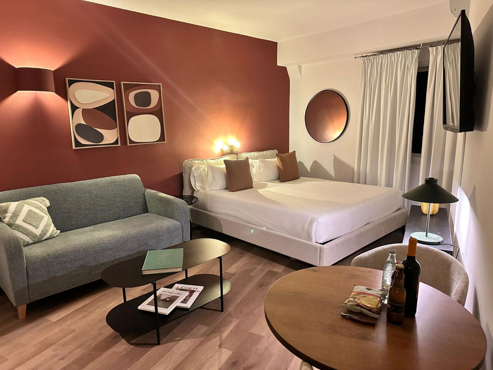 Aparthoteltribunal Madrid Luaran gambar