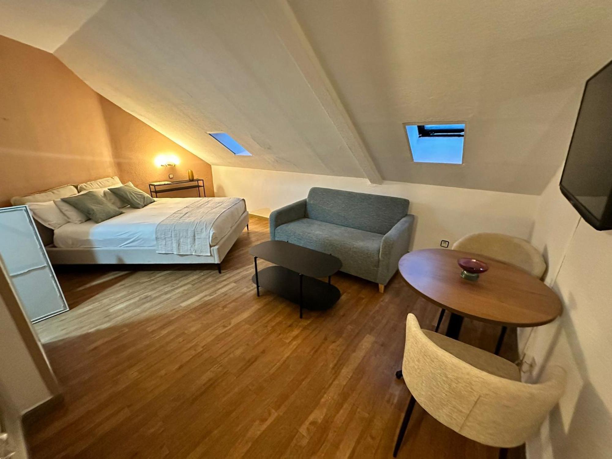 Aparthoteltribunal Madrid Luaran gambar