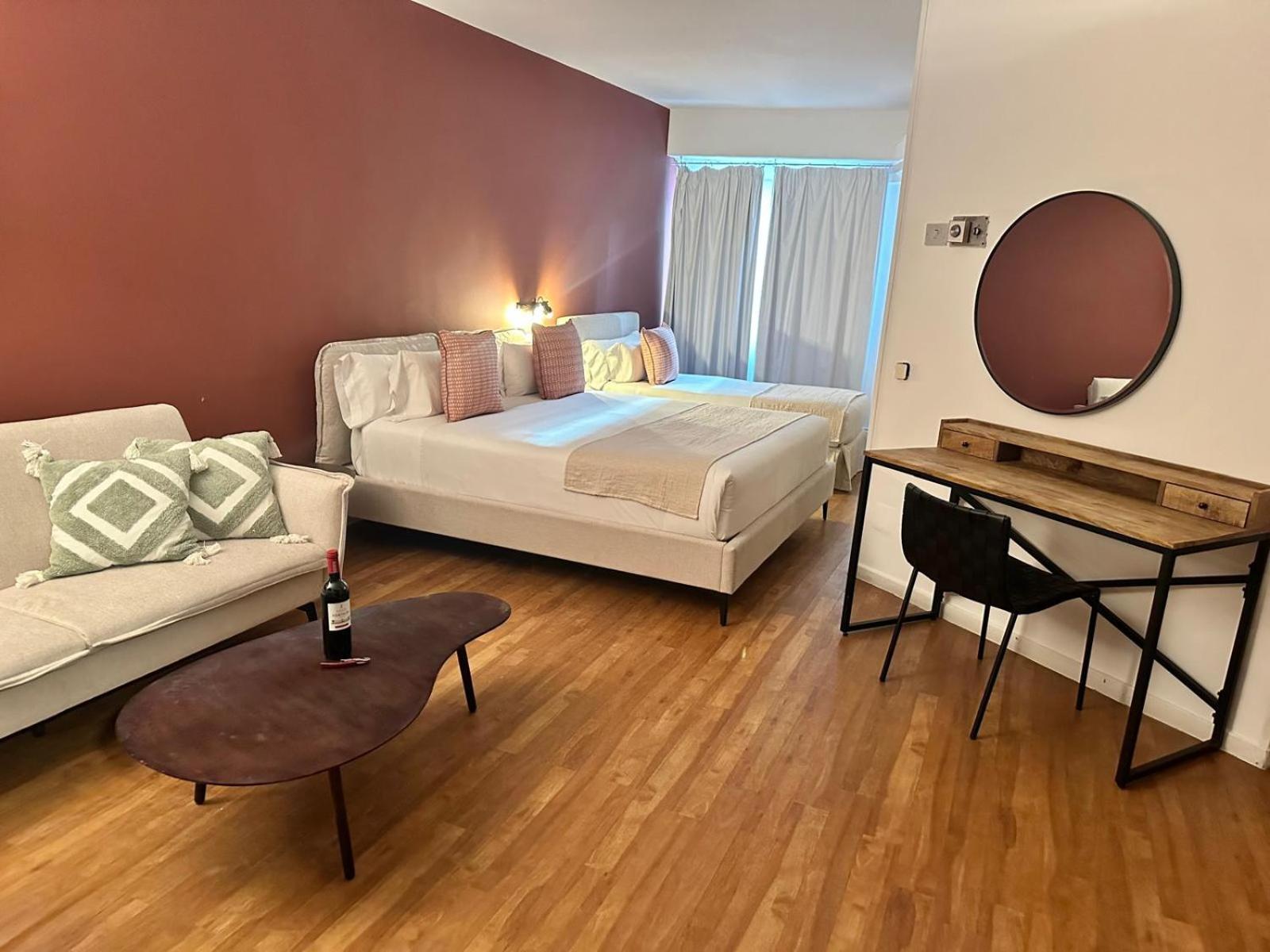 Aparthoteltribunal Madrid Luaran gambar